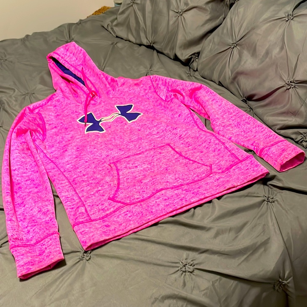 Women’s under armour sweatshirt